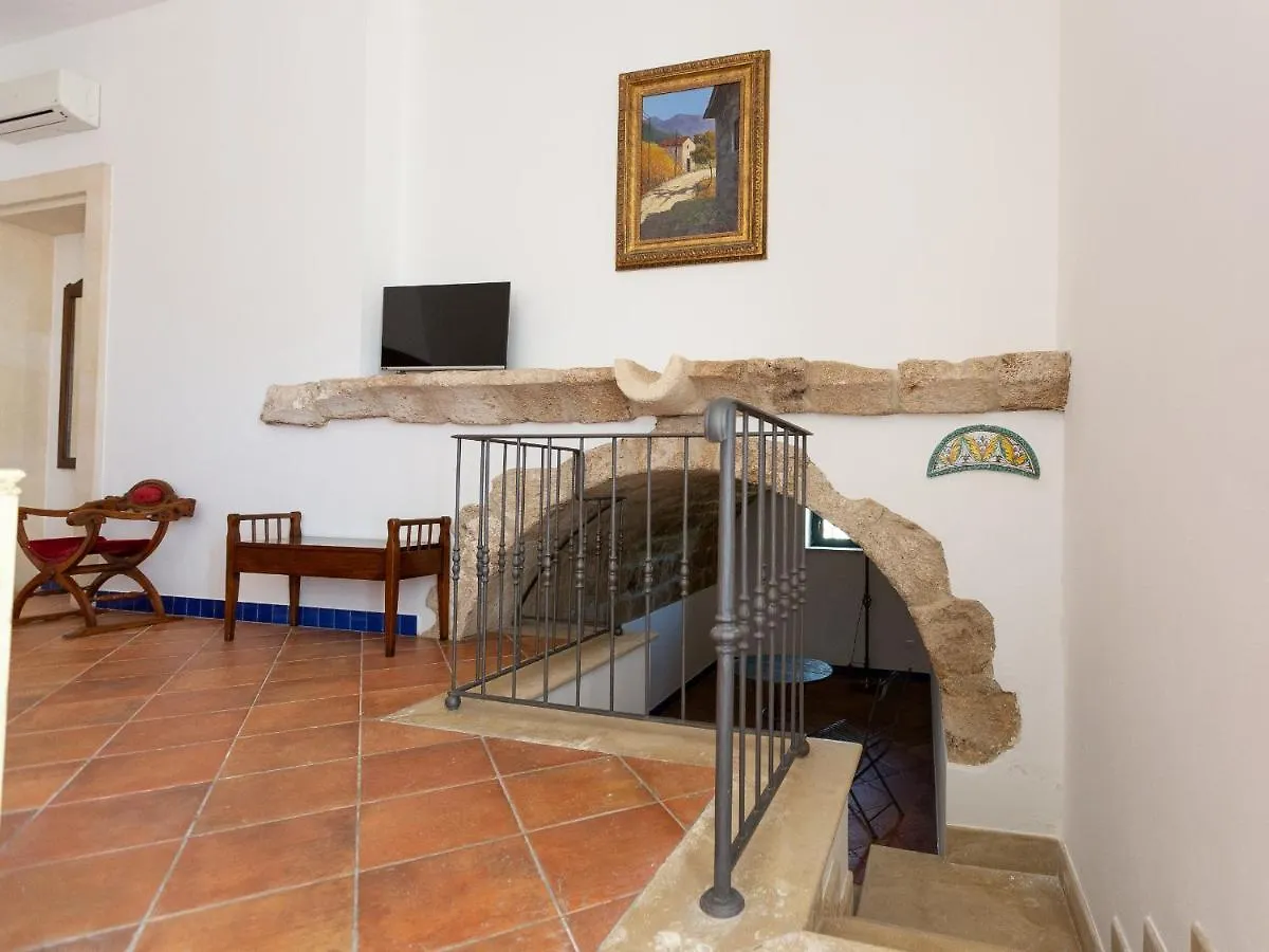 Al Palmento Cruillas Syracuse 2*,  Italy